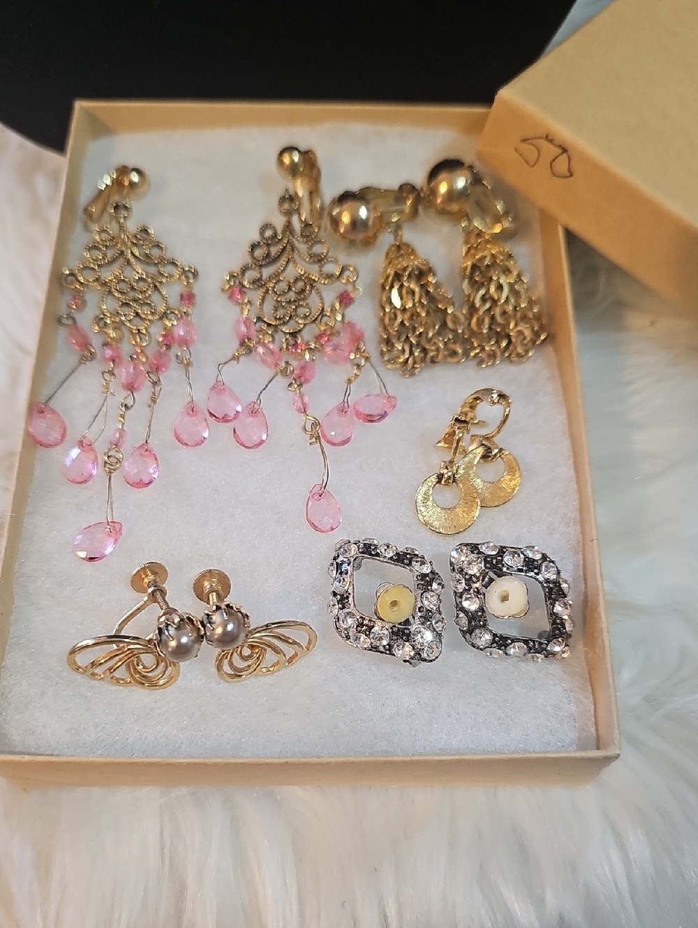 Lot Gold Tone Clip-On Earrings - Unbranded #50